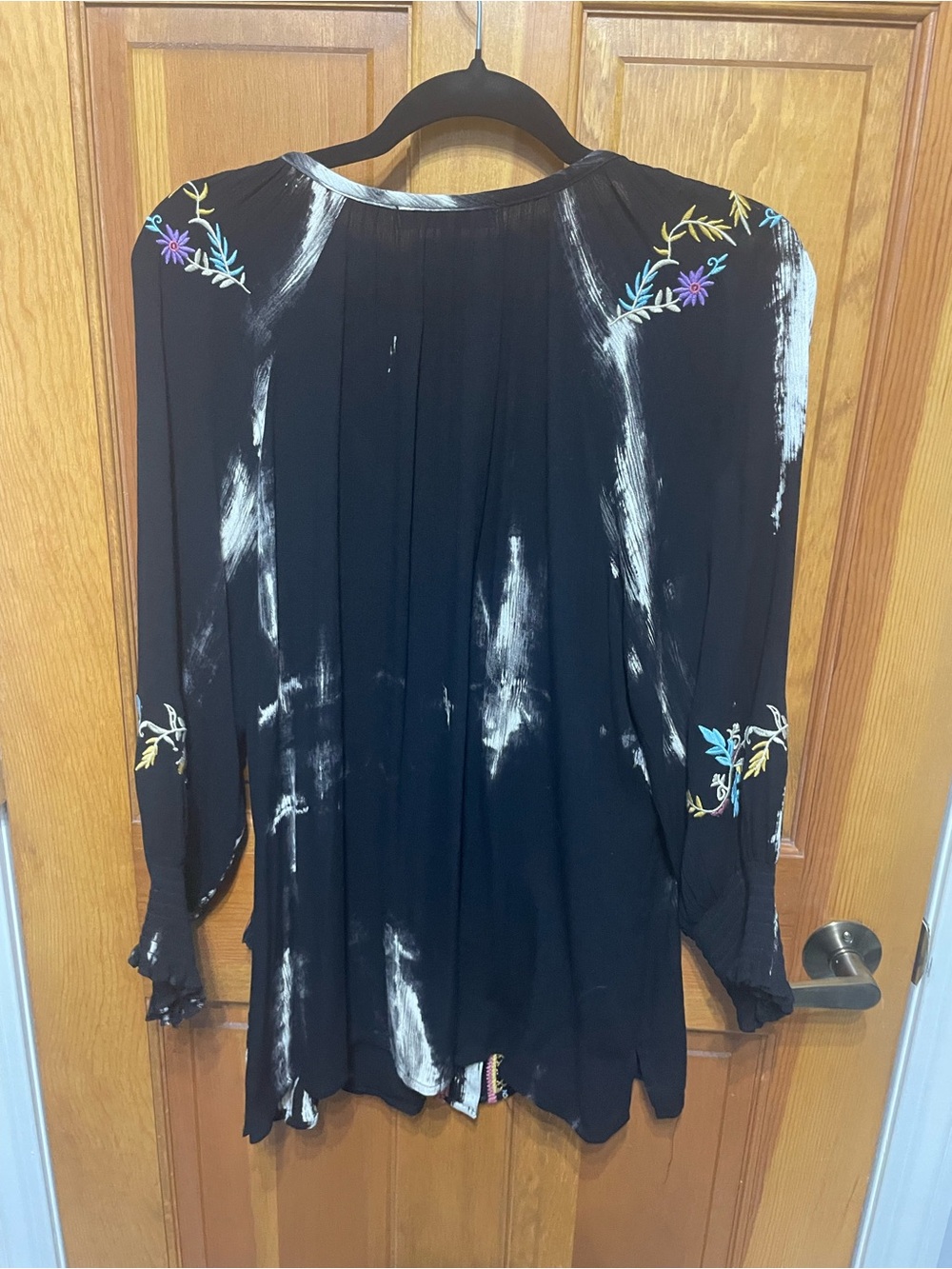 CALESSA Boho Black Floral Embroidered Button-Front Blouse Lightweight Large - Picture 6 of 9